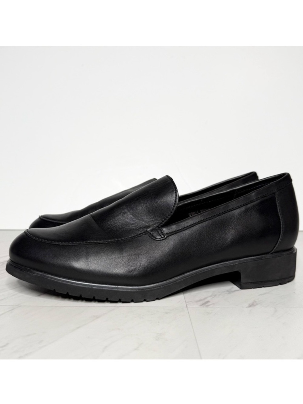 Munro Giselle Black Leather Loafer 9 1/2 W